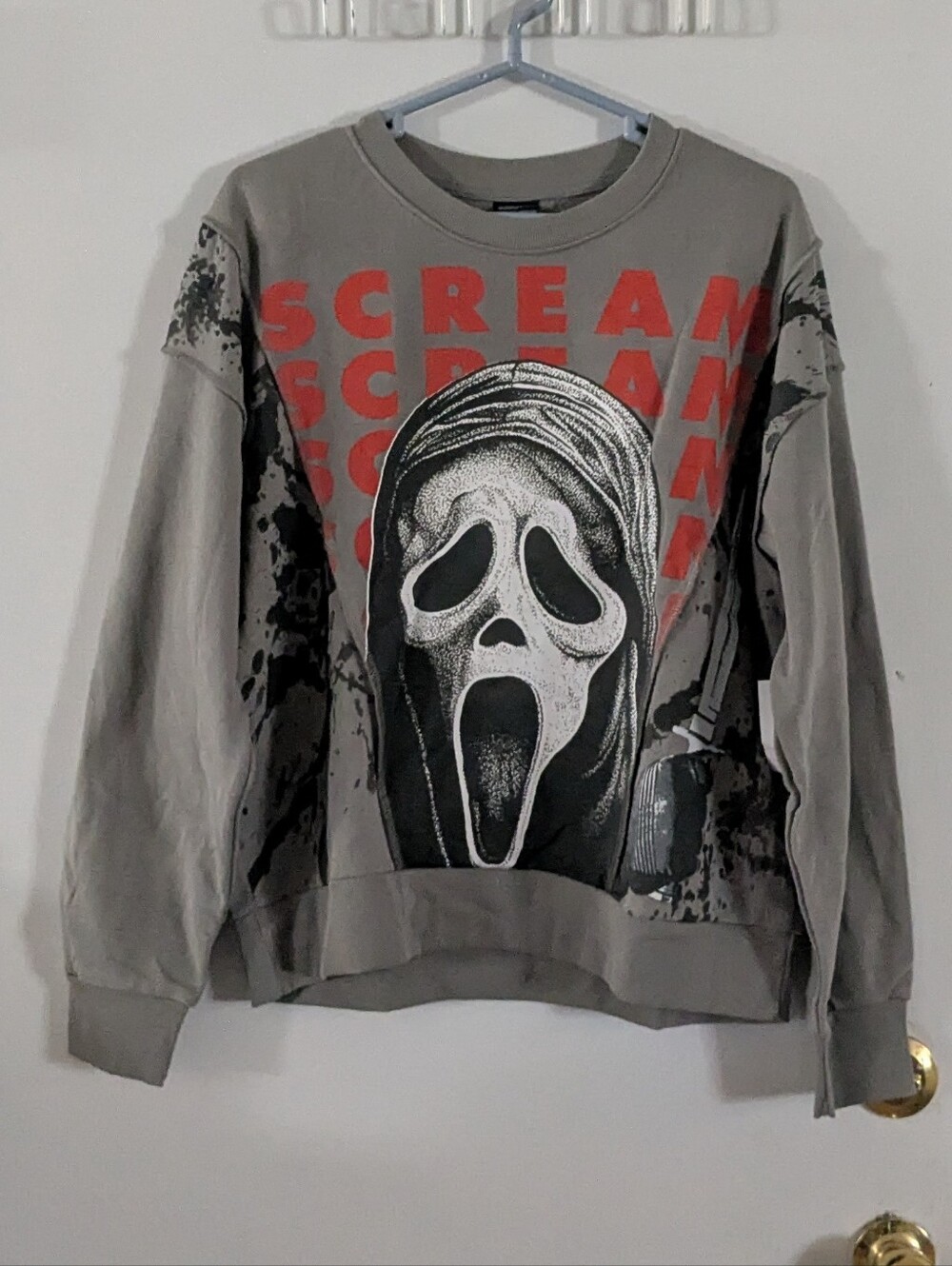 NWT Scream Crewneck Sweatshirt Small
